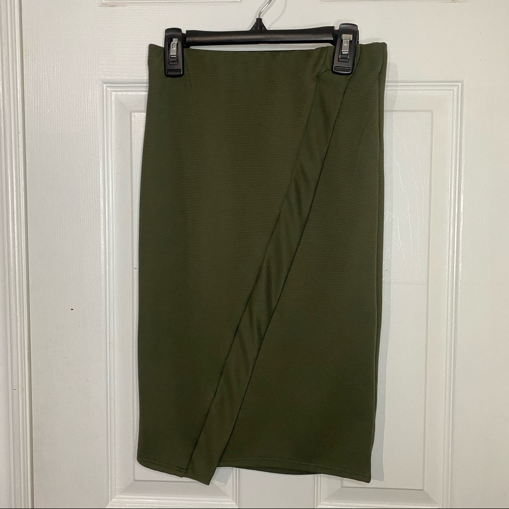 High wasted pencil skirt